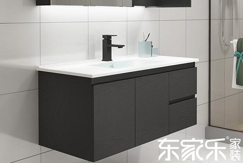 衛(wèi)生間用什么裝修材料比較好?衛(wèi)生間裝修時應(yīng)該注意什么?